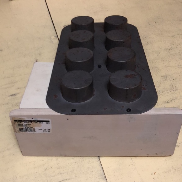 Vintage Muffin Tin Set - Red Rooster Cake Flour 12x10x4” - Picture 2 of 4